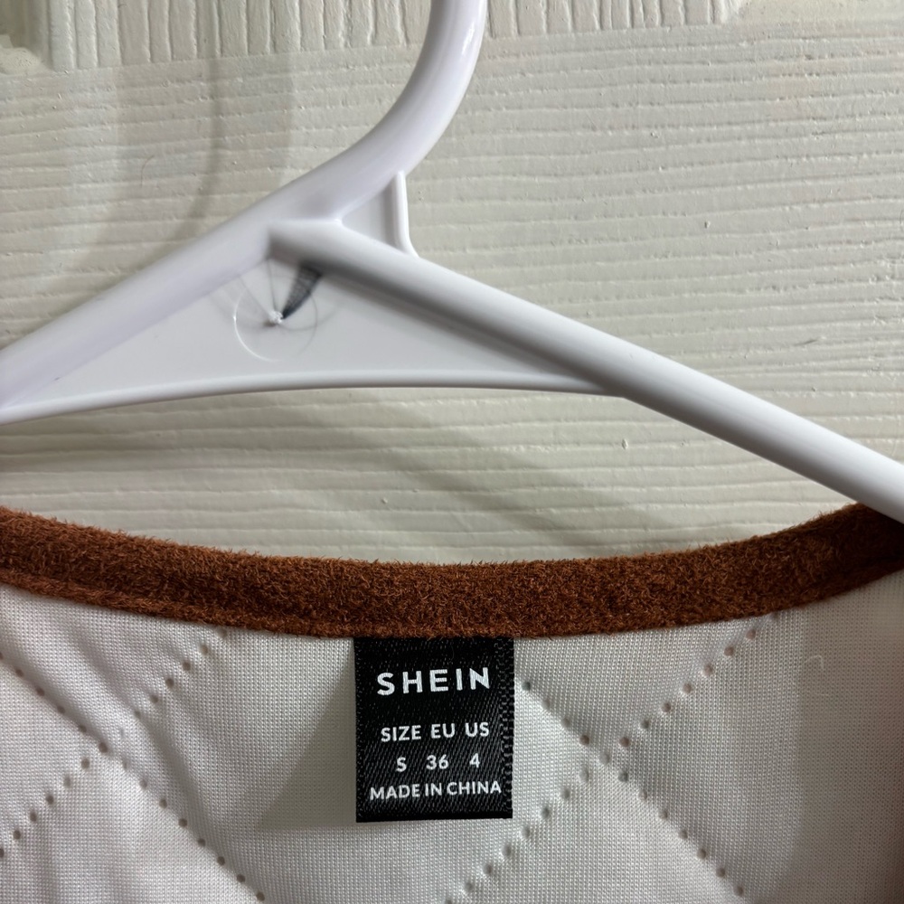 SHEIN Quilted Vest in Cream with Rust Trim - Picture 2 of 2